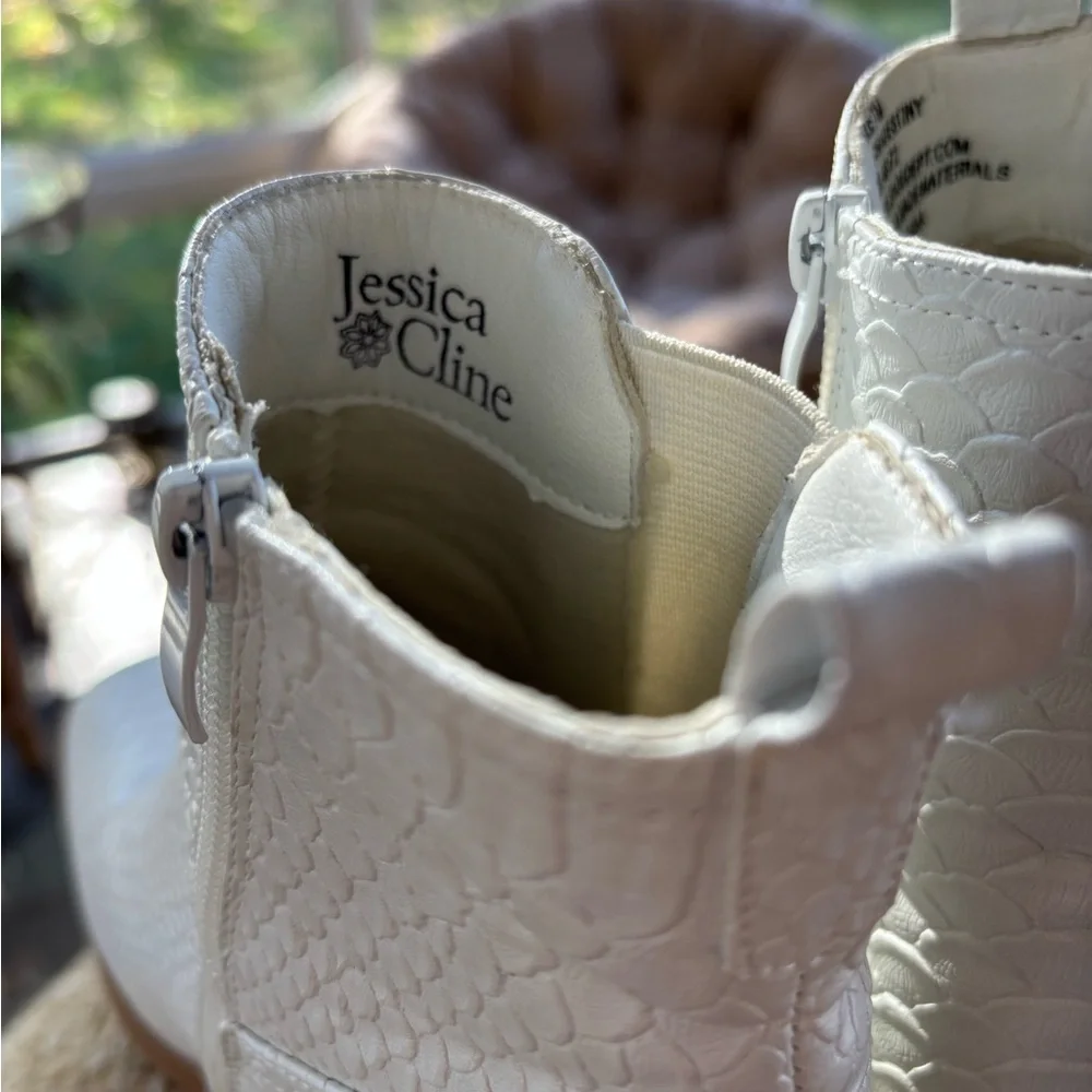 White Snakeskin Ankle Boots - size 7 - Picture 10 of 11